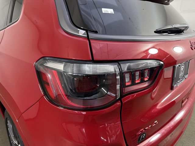 Used 2022 Jeep Compass Limited AWD/4WD image 29
