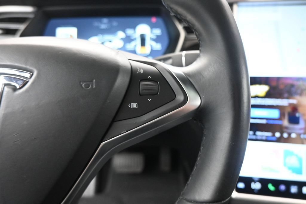 Used 2016 Tesla Model S 60D AWD/4WD image 12