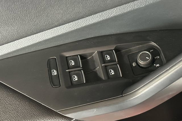 Certified 2025 Volkswagen Jetta Sport image 14