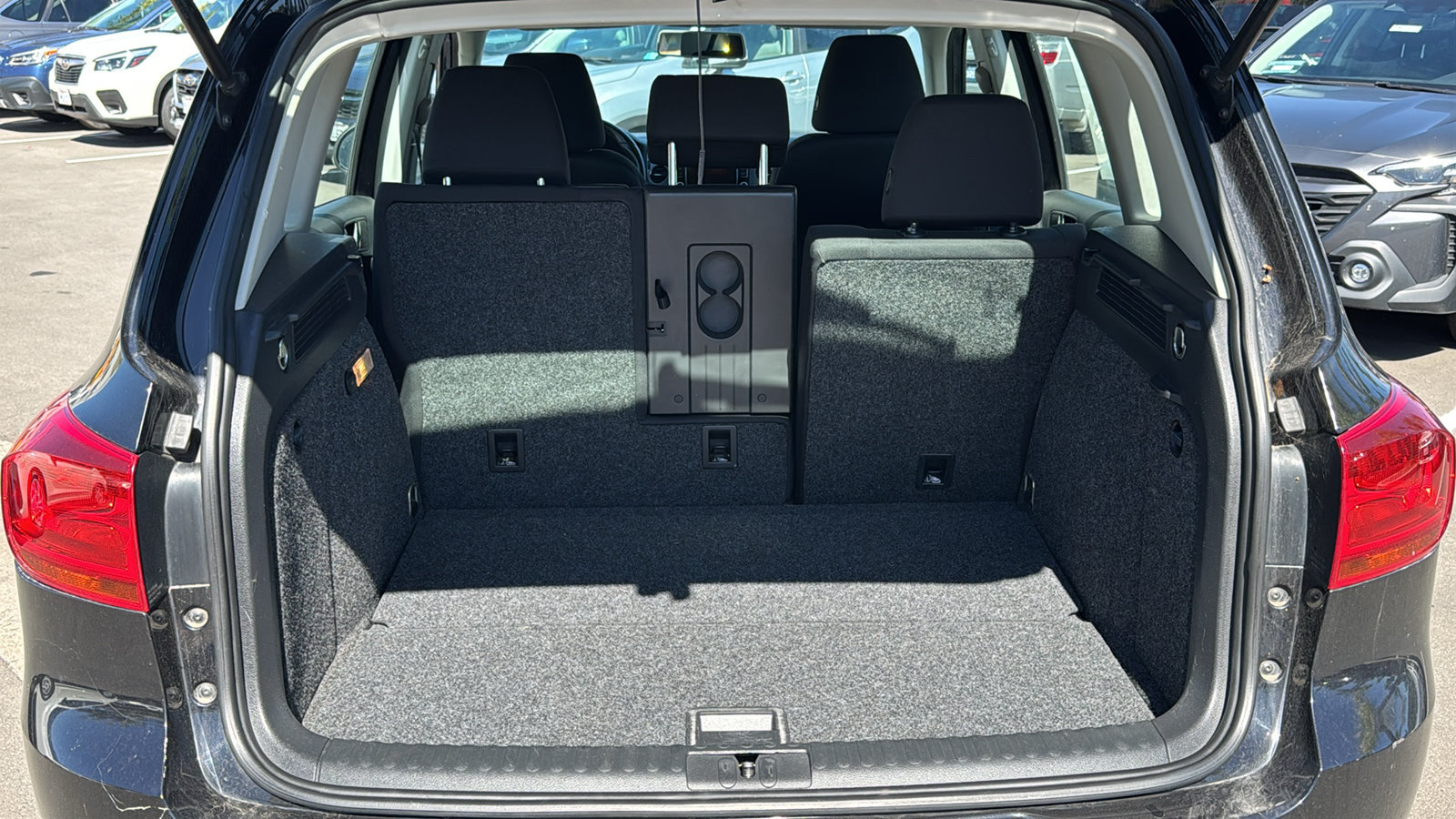Used 2015 Volkswagen Tiguan S FWD image 9