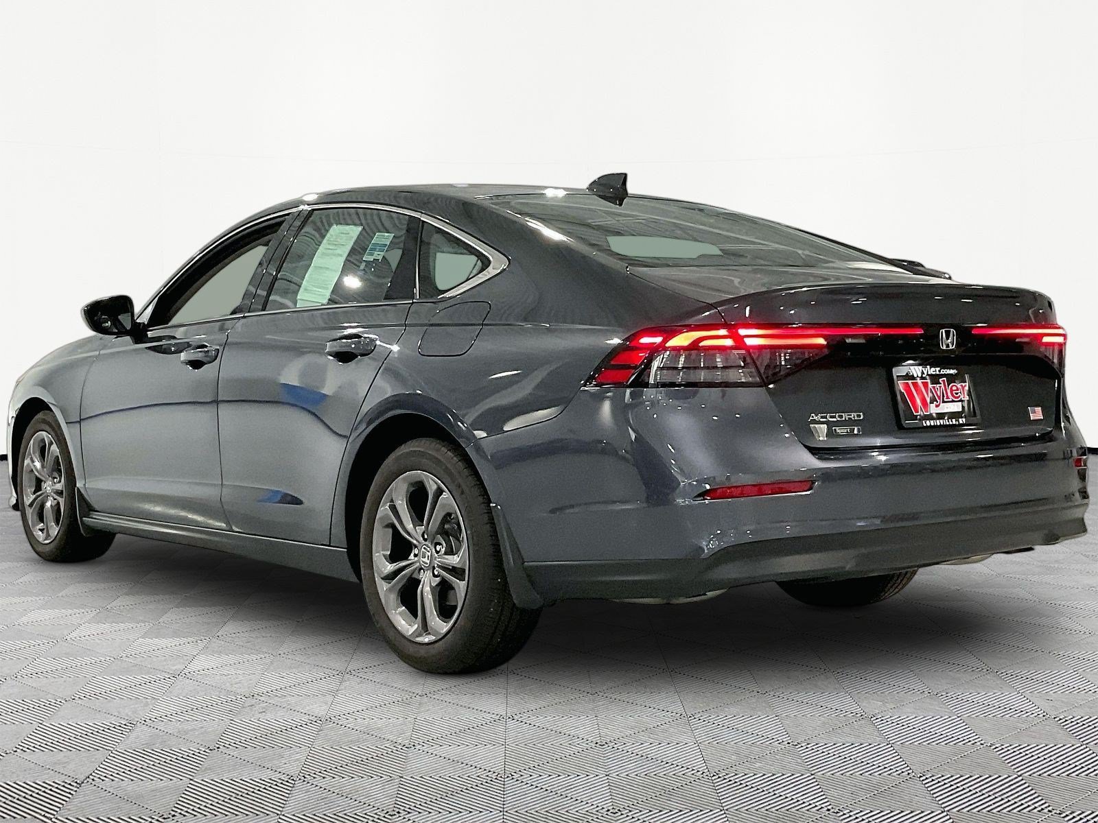 Certified 2024 Honda Accord EX image 4
