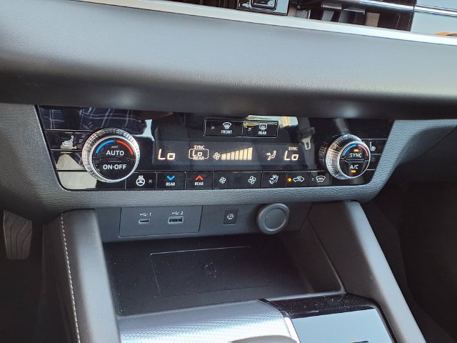 Used 2026 Nissan Rogue Platinum AWD/4WD image 7