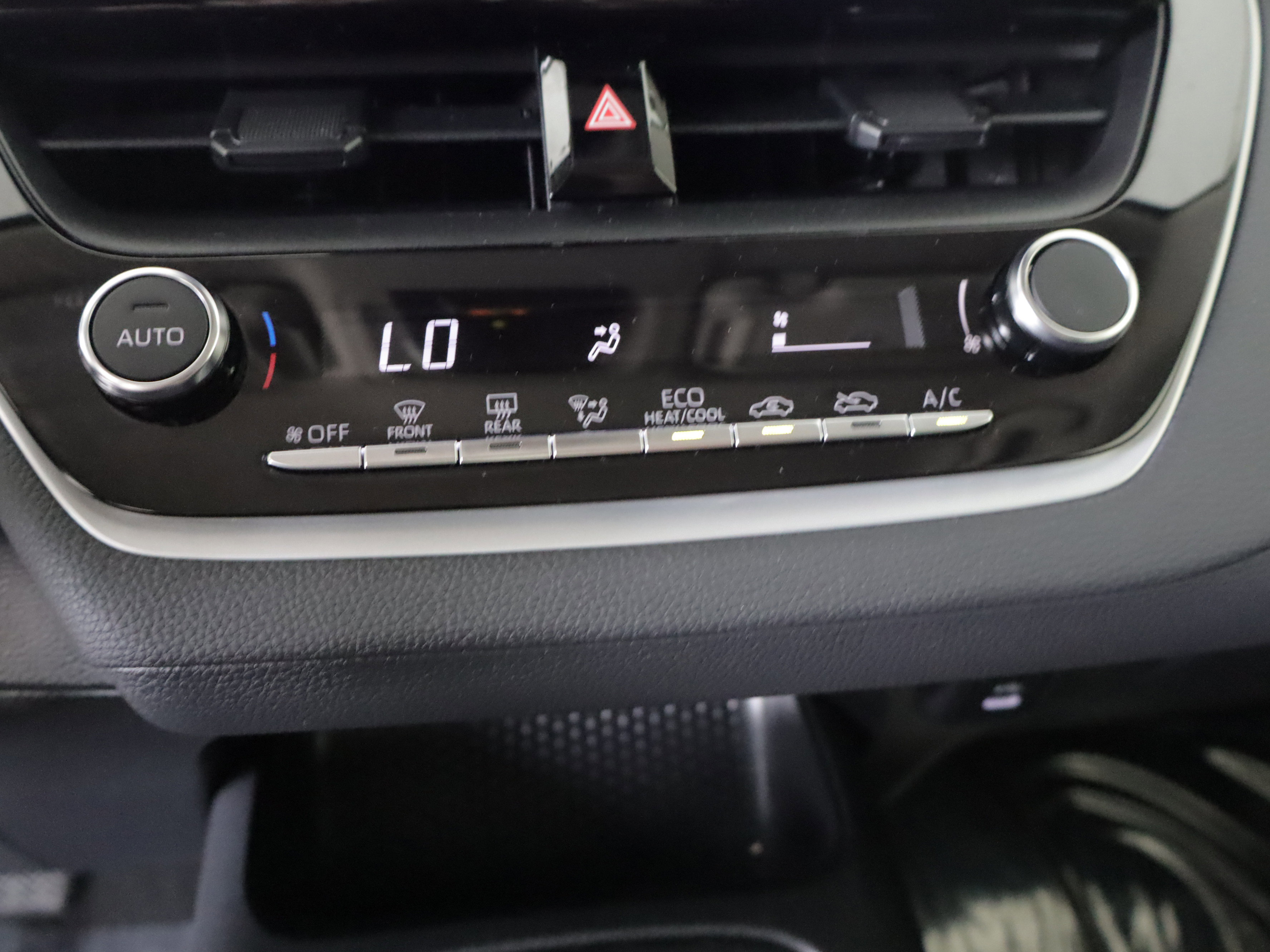 Used 2023 Toyota Corolla LE w/ Carpet Mat Package (TMS) FWD image 14