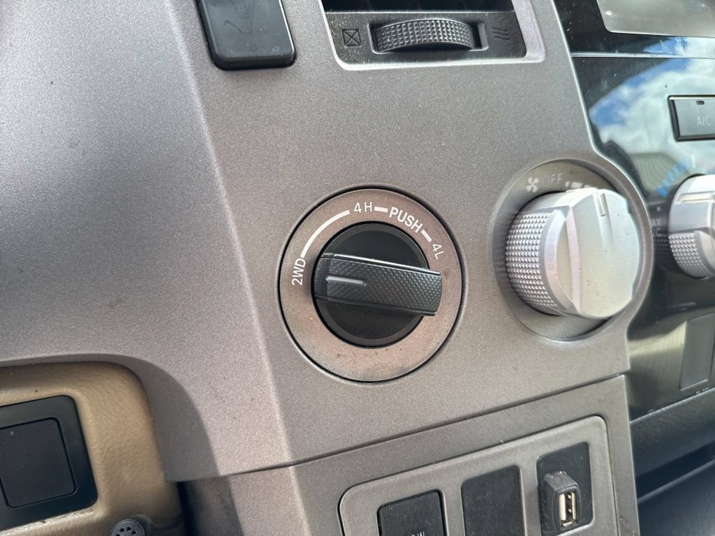 Used 2012 Toyota Tundra 4x4 Double Cab image 18