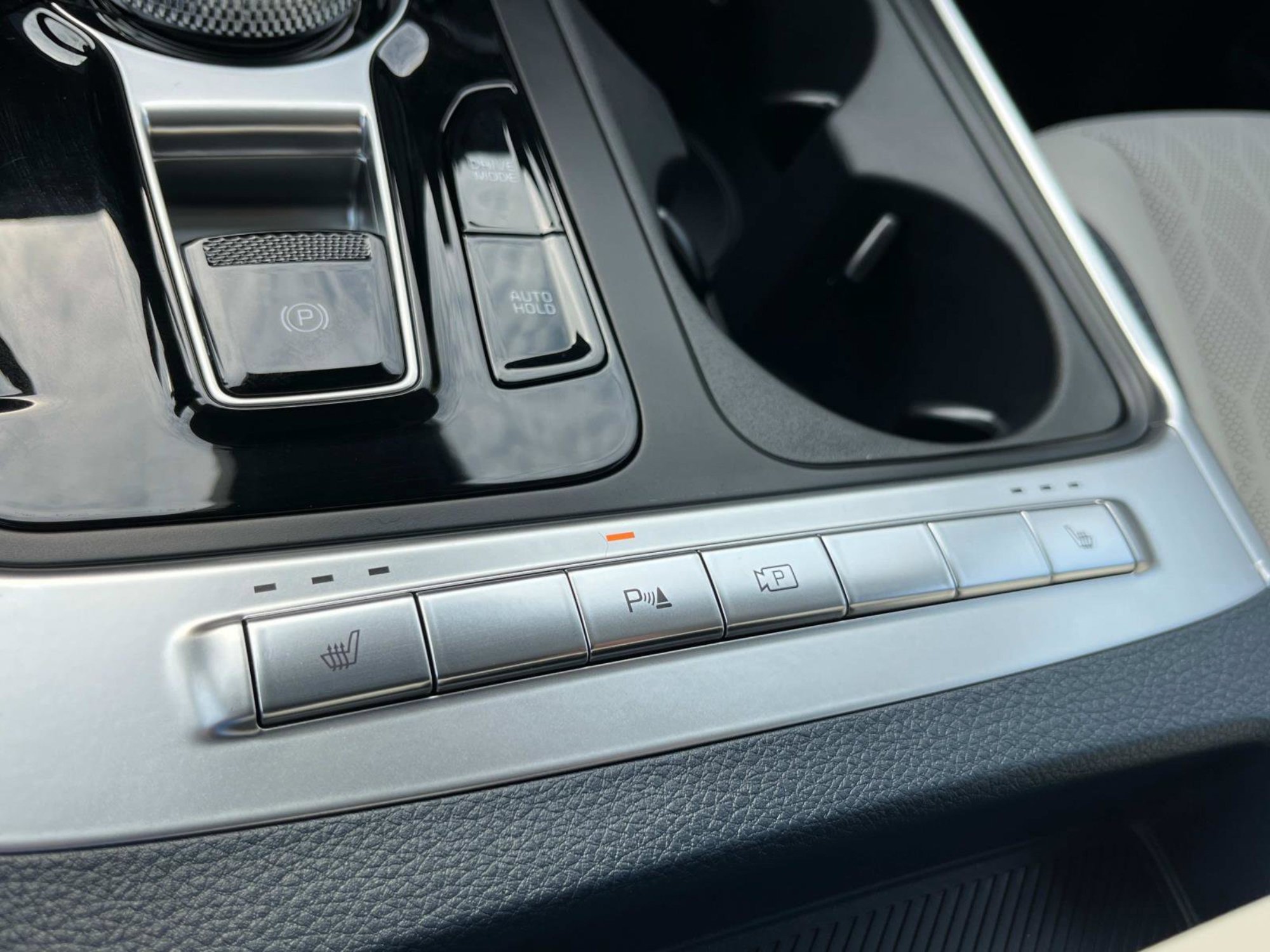New 2026 Kia Carnival EX FWD image 32