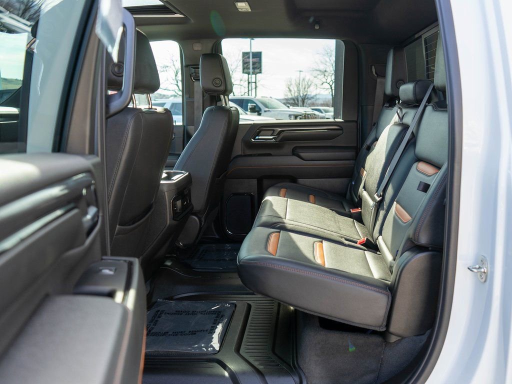 Used 2024 GMC Sierra 2500 AT4 w/ AT4 Premium Plus Package image 13