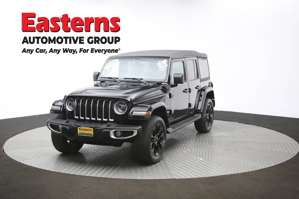 Used 2021 Jeep Wrangler Unlimited Sahara w/ Cold Weather Group AWD/4WD image 55