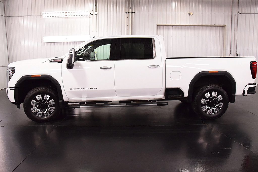 Used 2025 GMC Sierra 2500 Denali w/ Denali Reserve Package image 4