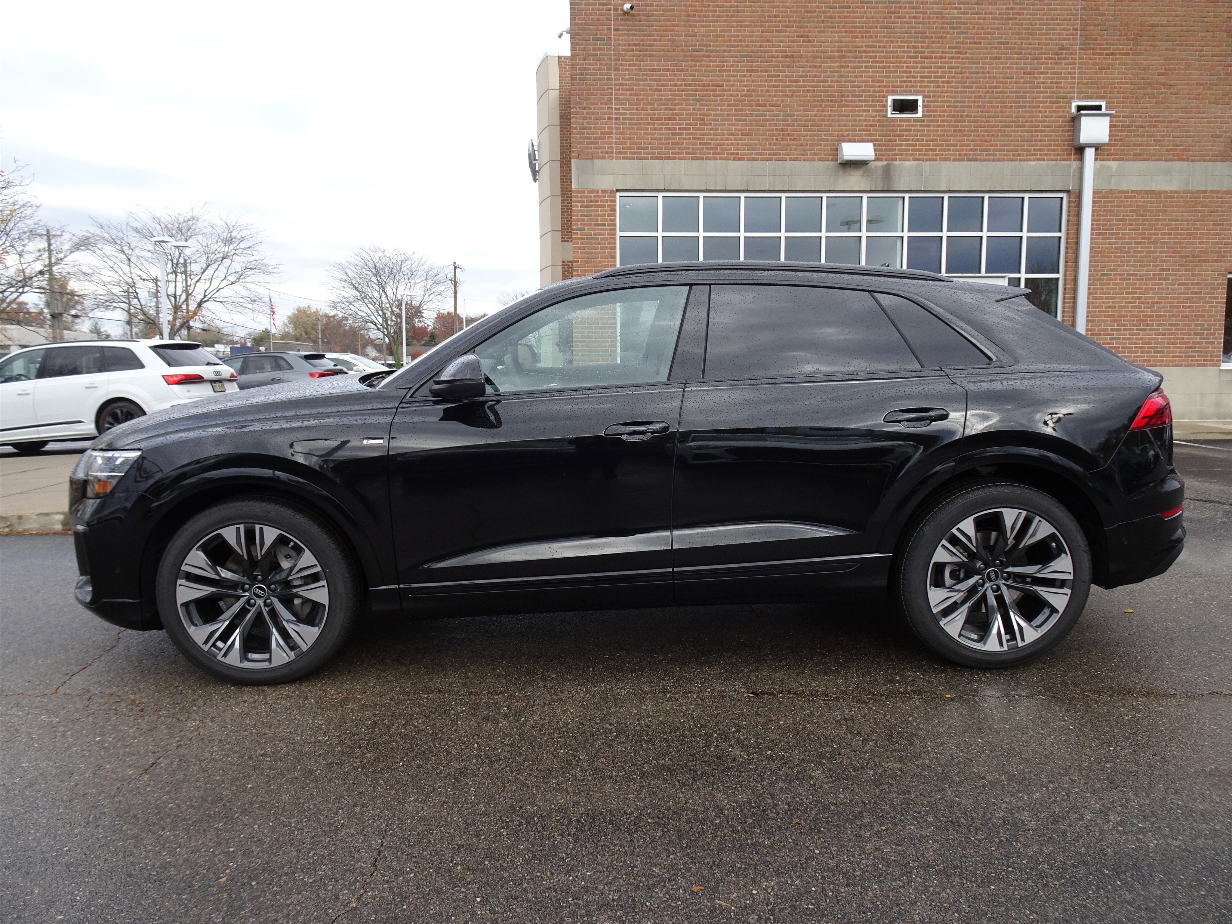 New 2026 Audi Q8 Premium Plus image 2