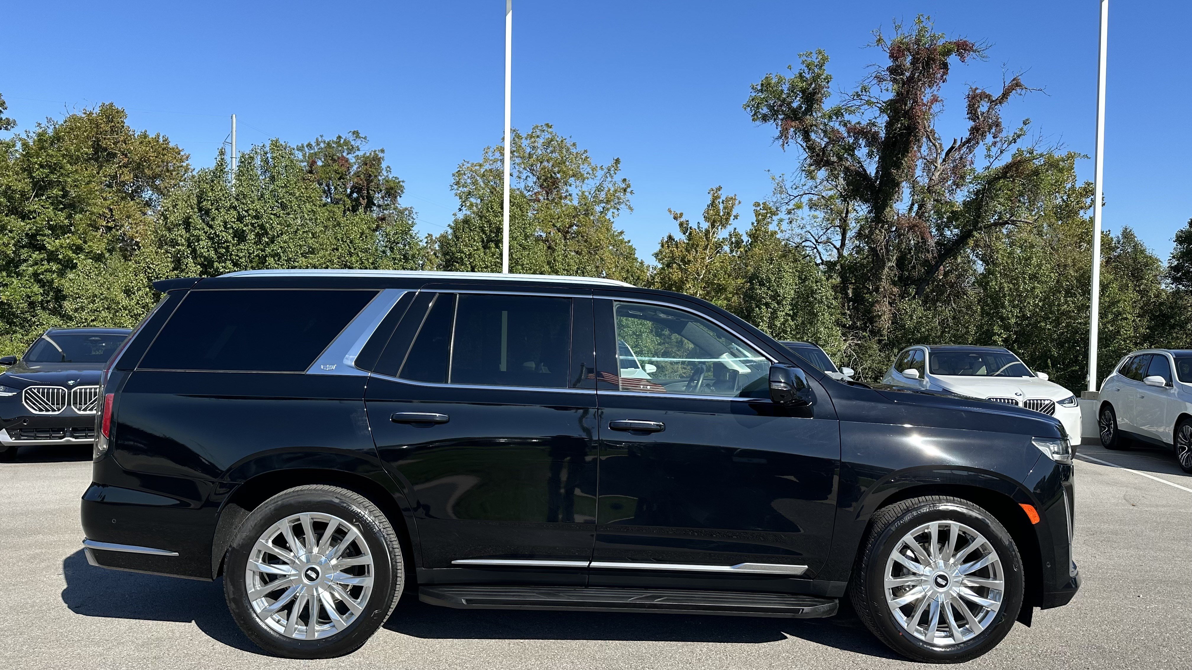 Used 2022 Cadillac Escalade Premium Luxury Platinum AWD/4WD image 11