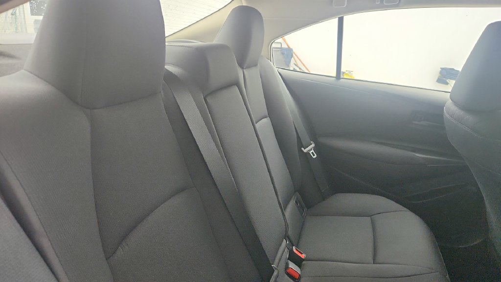 Used 2025 Toyota Corolla LE FWD image 25