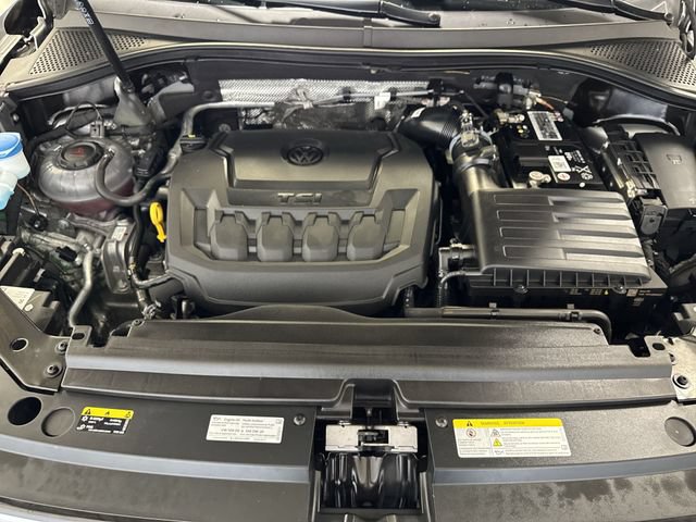 Used 2023 Volkswagen Tiguan SE R-Line AWD/4WD image 27