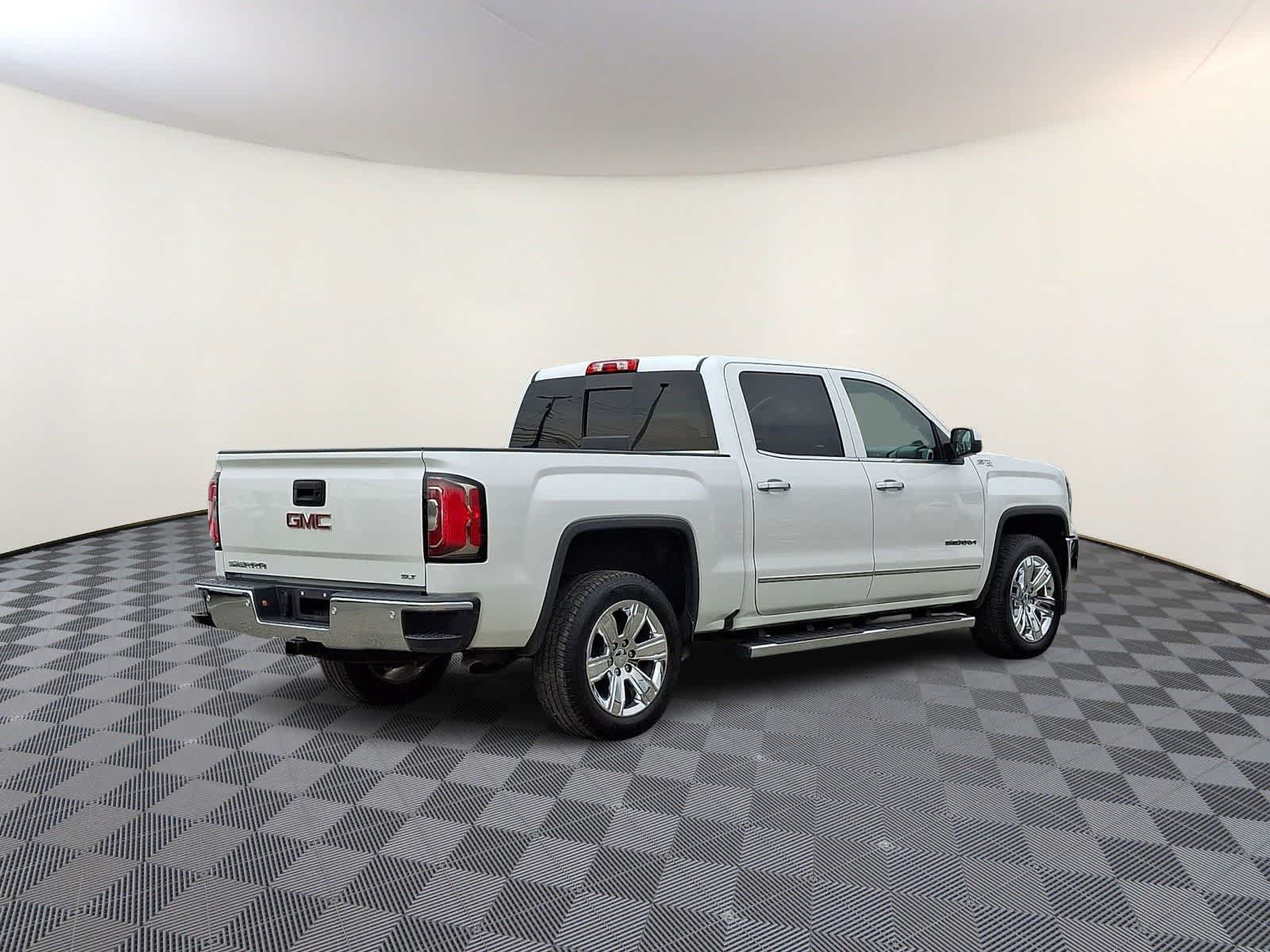 Used 2018 GMC Sierra 1500 SLT AWD/4WD image 5