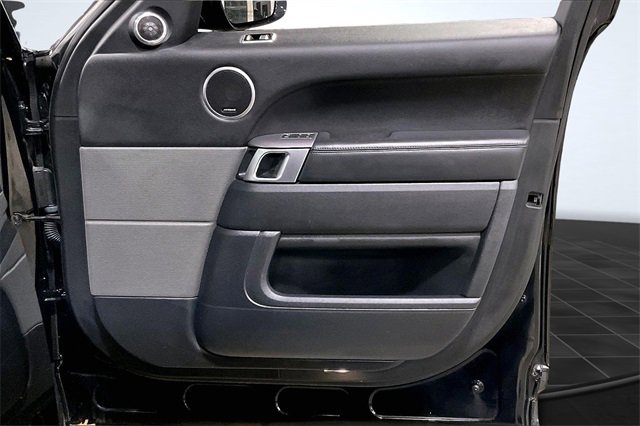 Used 2020 Land Rover Range Rover Sport HSE image 24