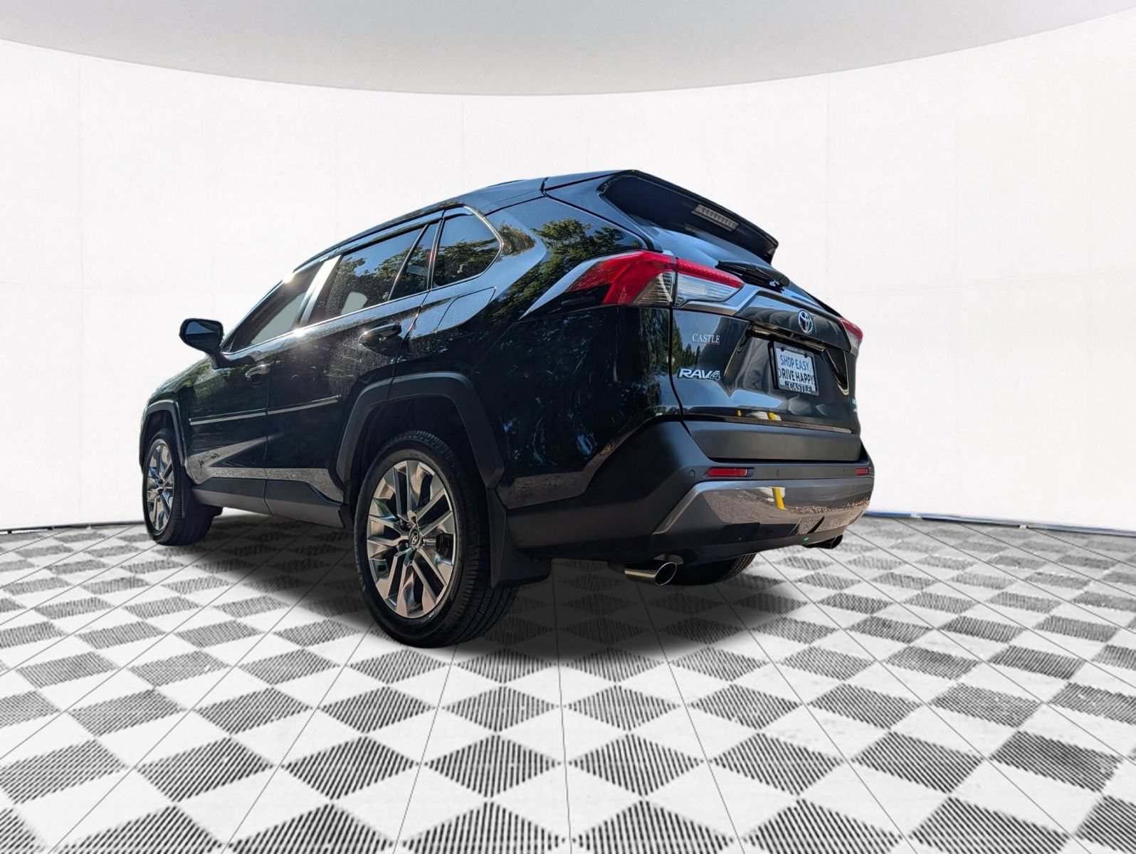 Used 2020 Toyota RAV4 Limited w/ Limited Grade Weather Package AWD/4WD image 15