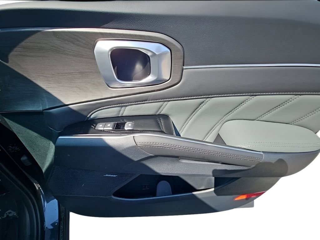 Used 2024 Kia Sorento SX Prestige w/ Sage Leather Package image 32