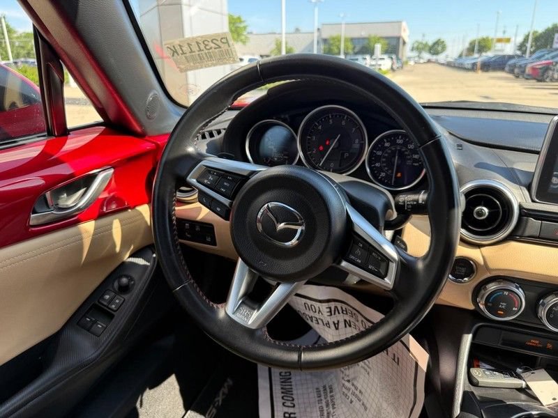 Used 2016 MAZDA MX-5 Miata Grand Touring RWD image 13