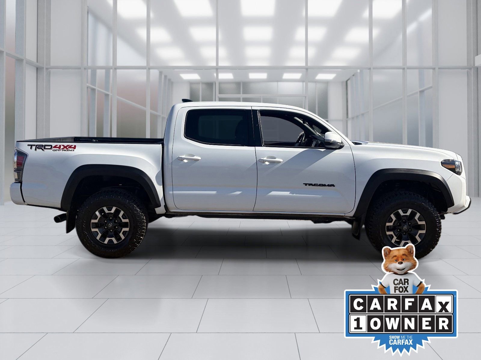 Used 2023 Toyota Tacoma TRD Off-Road w/ Technology Package AWD/4WD image 7