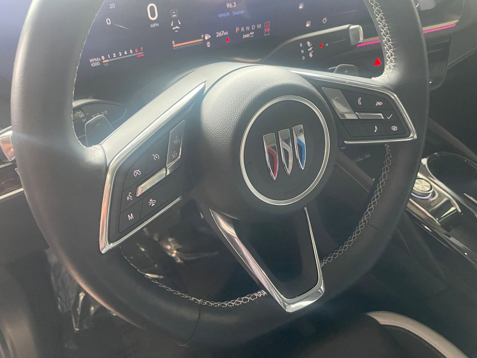 Used 2024 Buick Envision Sport Touring image 28