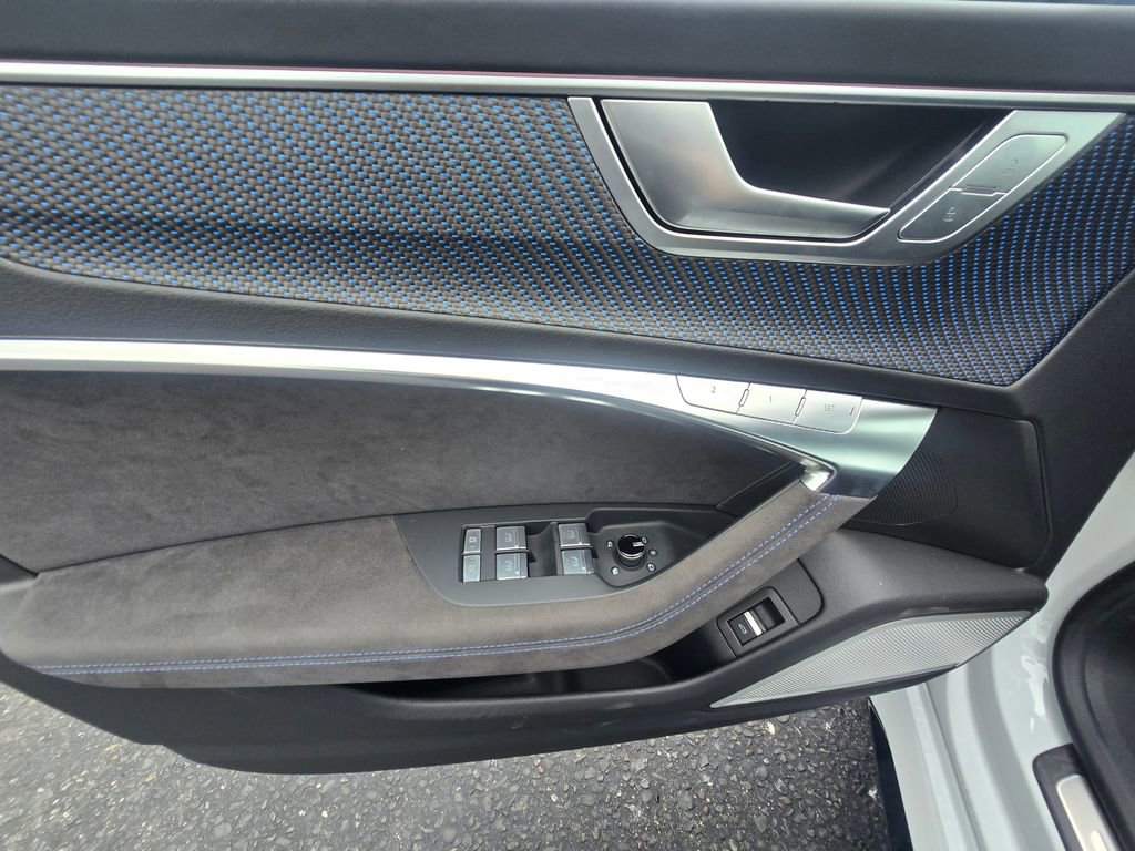 Used 2024 Audi RS 7 Performance image 16