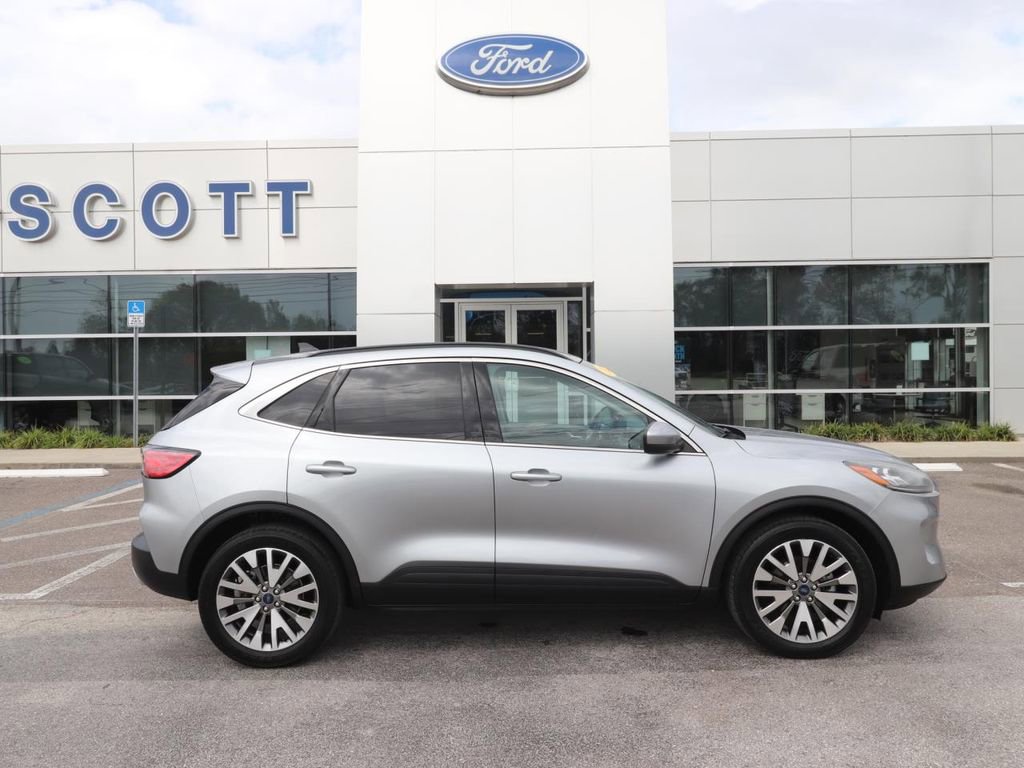 Used 2022 Ford Escape Titanium image 15