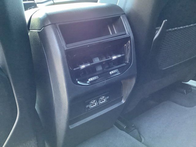 Used 2024 Jeep Grand Cherokee Laredo X w/ Trailer Tow Package image 26