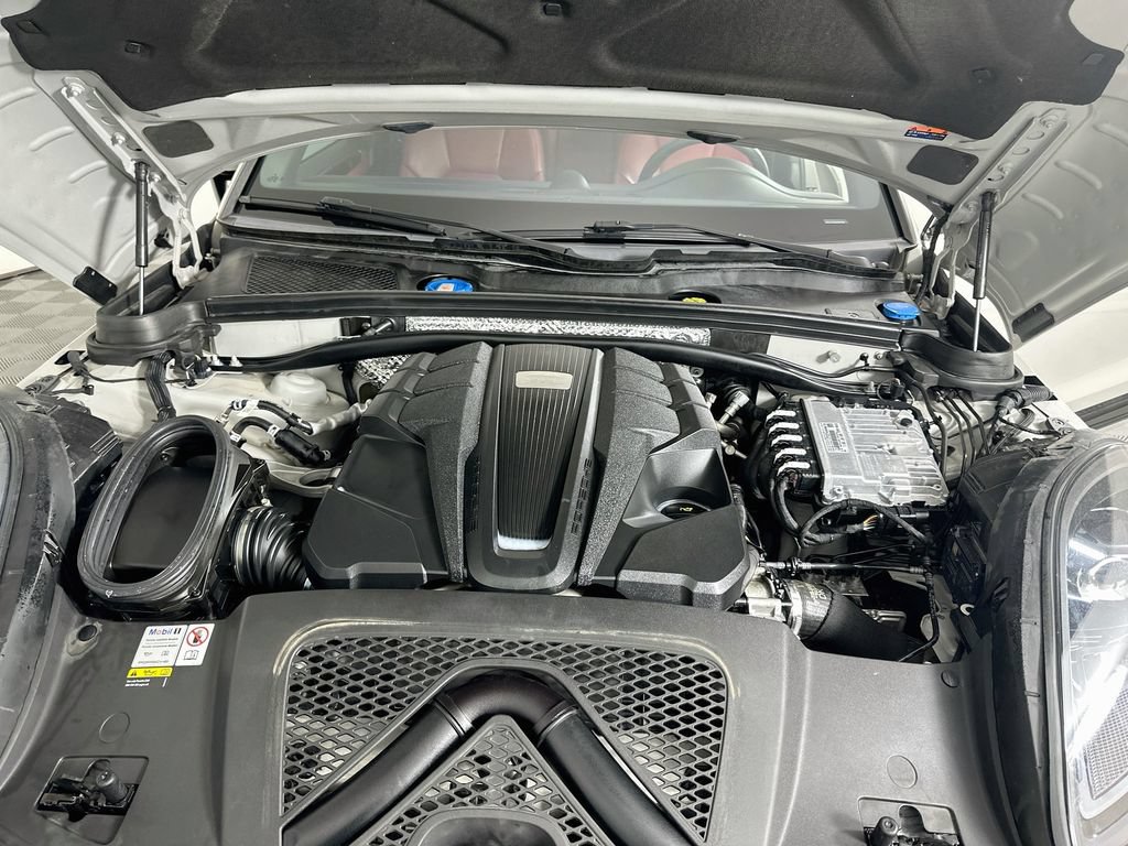Used 2023 Porsche Macan S AWD/4WD image 31