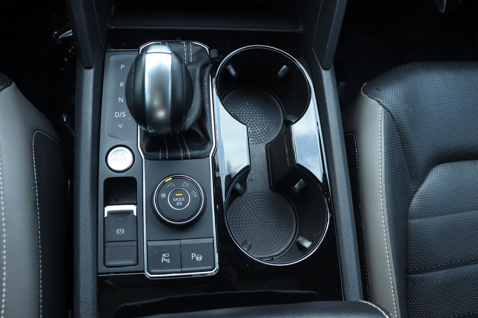 Used 2021 Volkswagen Atlas SEL Premium image 38