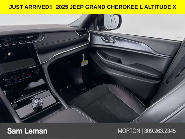 New 2025 Jeep Grand Cherokee L Altitude image 23