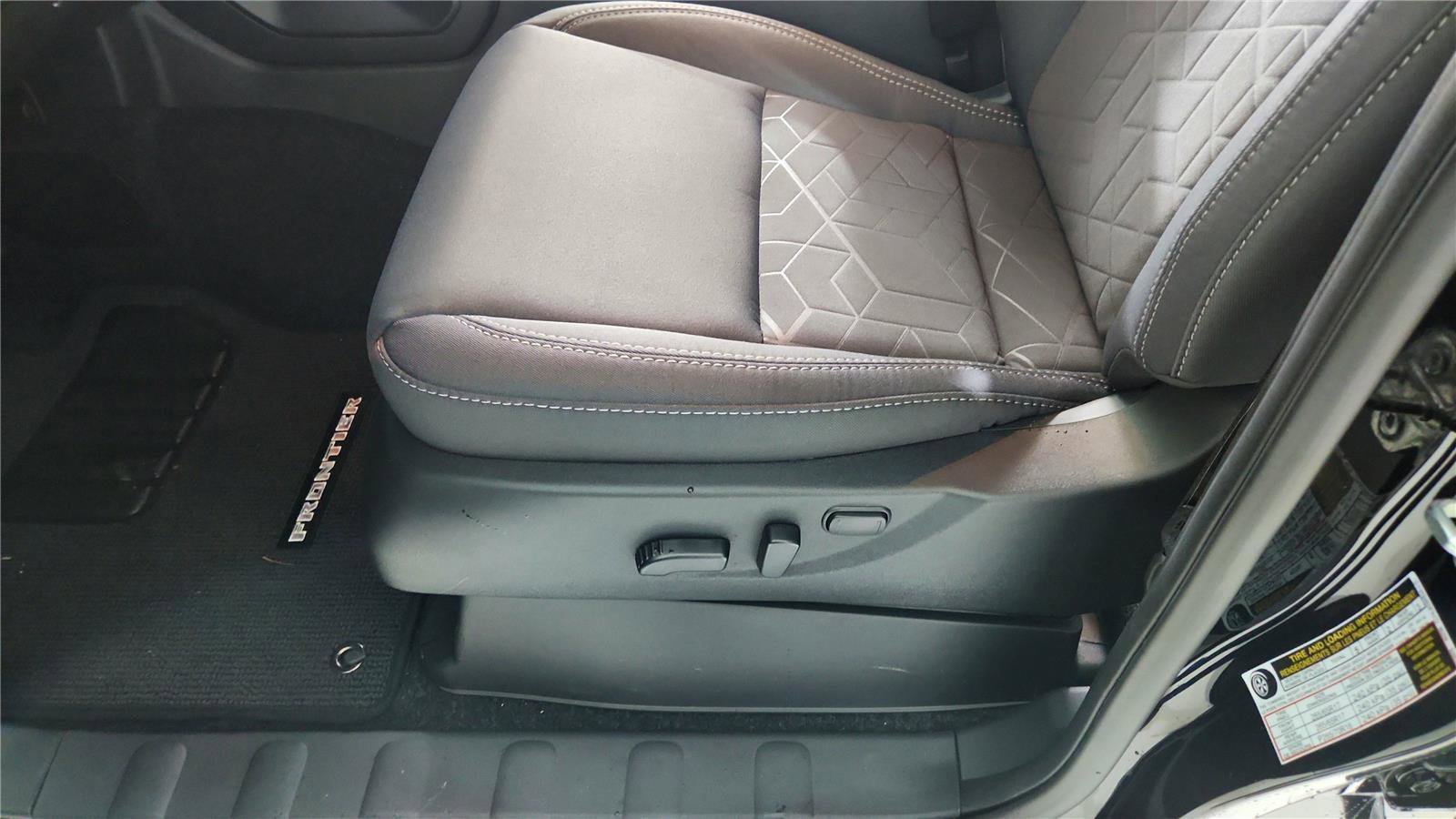 New 2026 Nissan Frontier SV w/ Tow Package image 16