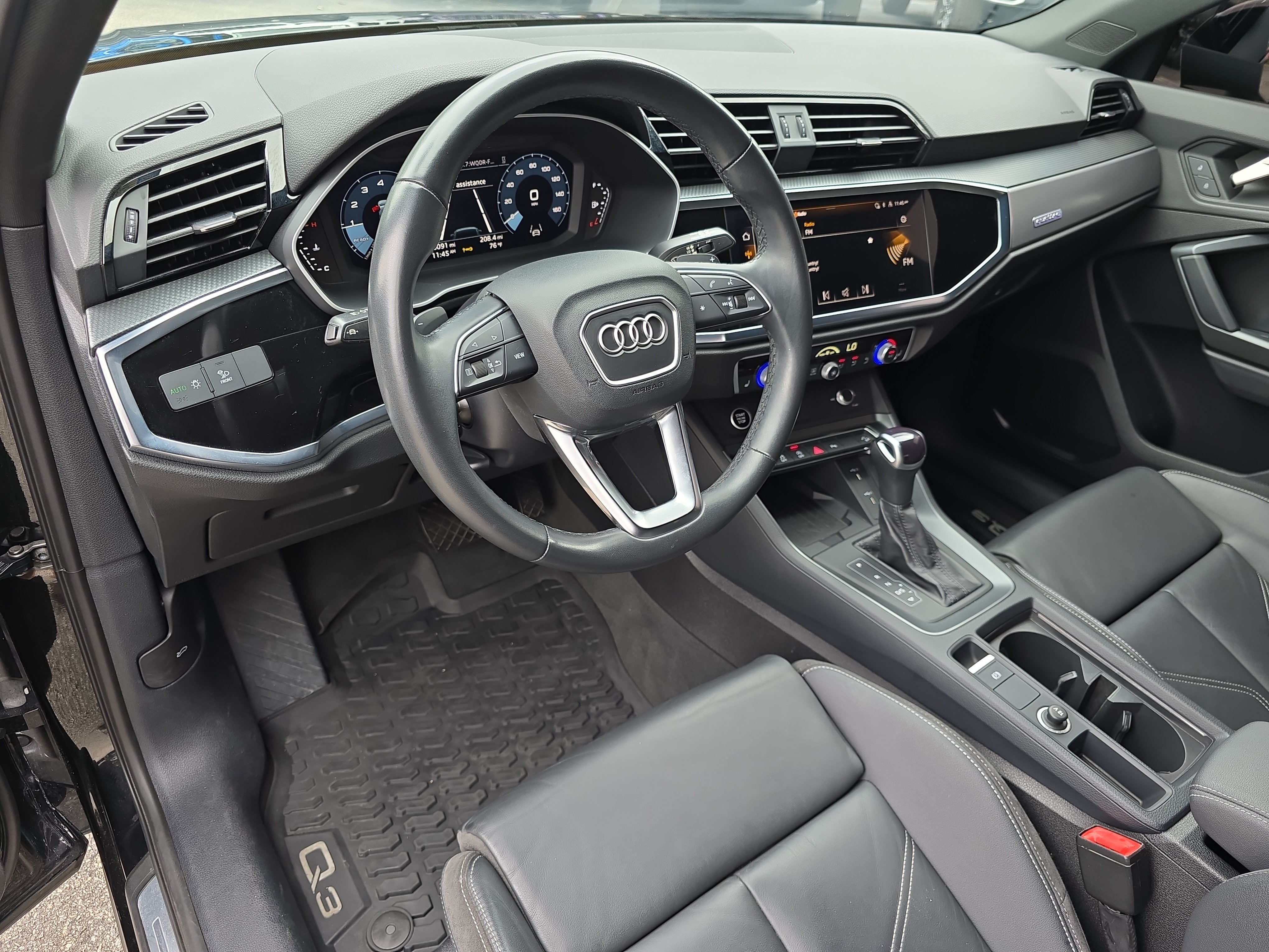 Used 2023 Audi Q3 2.0T Premium Plus w/ Premium Plus Package AWD/4WD image 16