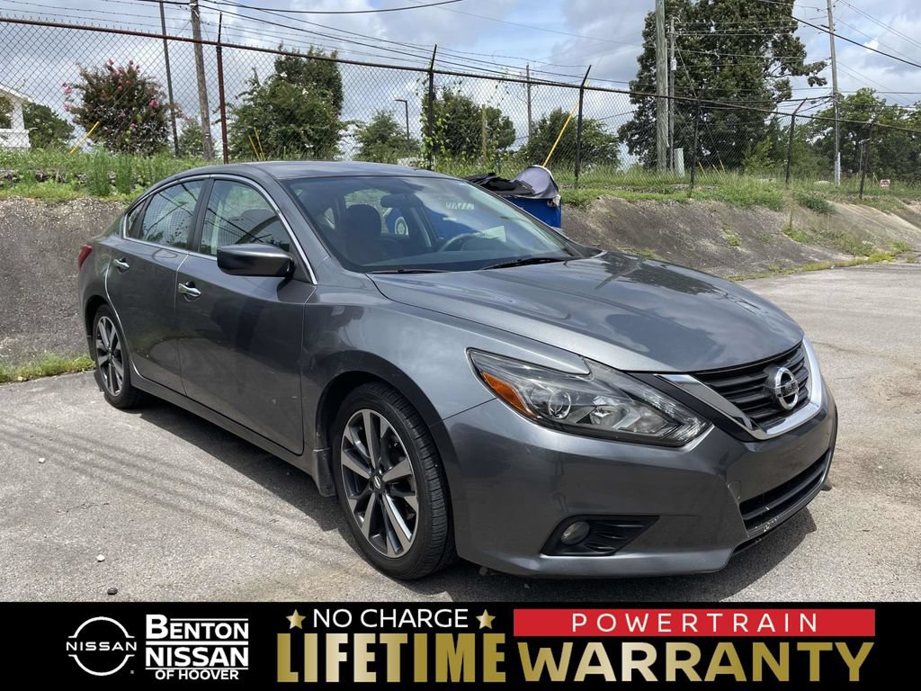 Used 2016 Nissan Altima 2.5 SR w/ LED Appearance Package FWD image 1