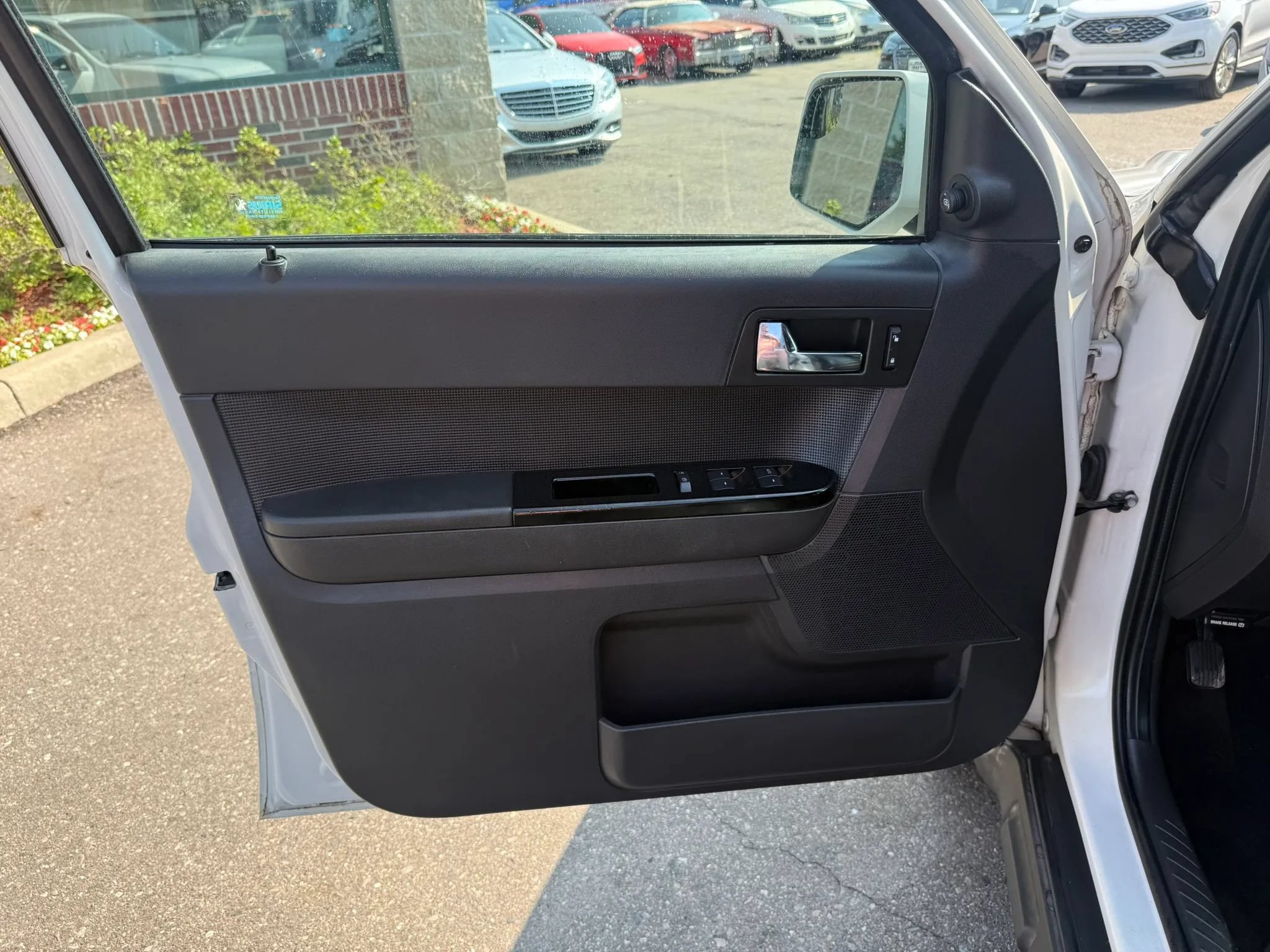 Used 2010 Ford Escape Limited FWD image 18