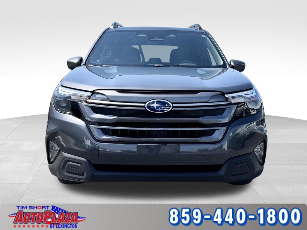 Used 2025 Subaru Forester Premium AWD/4WD image 7