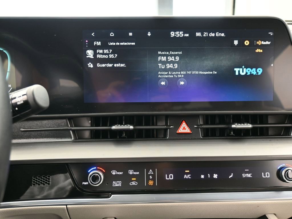 Used 2024 Kia Sportage EX image 23