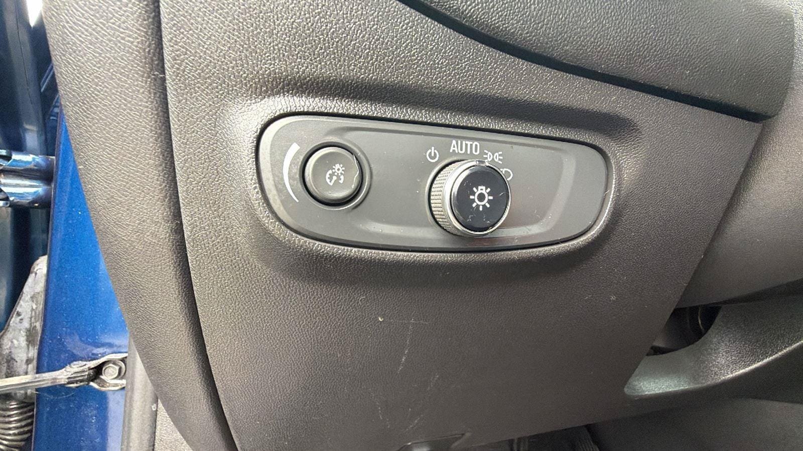 Used 2022 Chevrolet Equinox LT FWD image 23