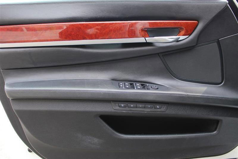Used 2012 BMW ALPINA B7 xDrive LWB image 14
