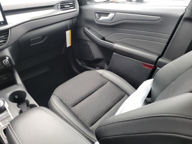 New 2026 Ford Escape SE w/ Class II Trailer Tow Package image 20