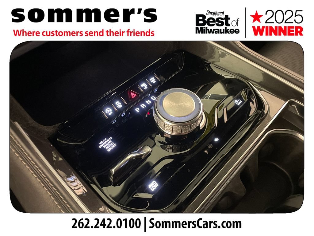 Used 2023 Jeep Wagoneer 4WD image 21