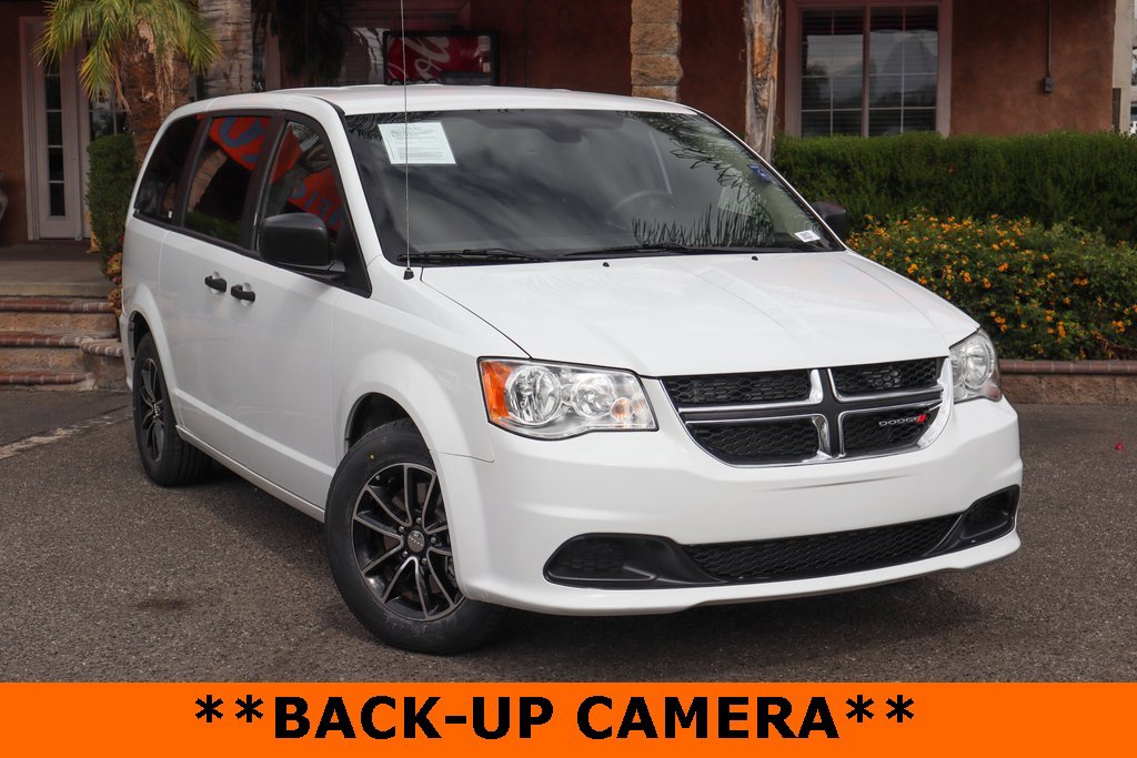 Used 2019 Dodge Grand Caravan SE image 2