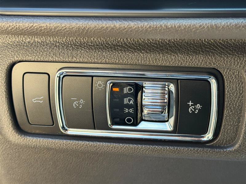Used 2020 Lincoln Corsair FWD w/ Equipment Group 101A image 53