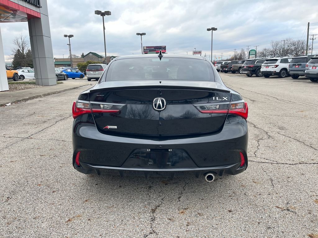 Used 2019 Acura ILX Technology & A-Spec Packages image 4