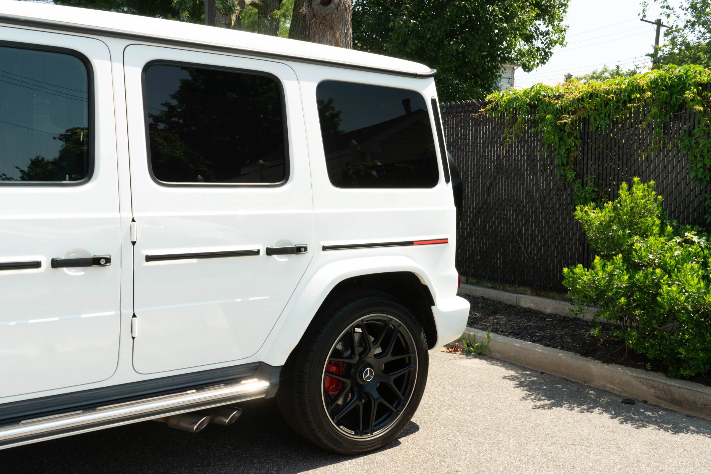 Used 2021 Mercedes-Benz G 63 AMG 4MATIC w/ G Manufaktur Interior Package image 29