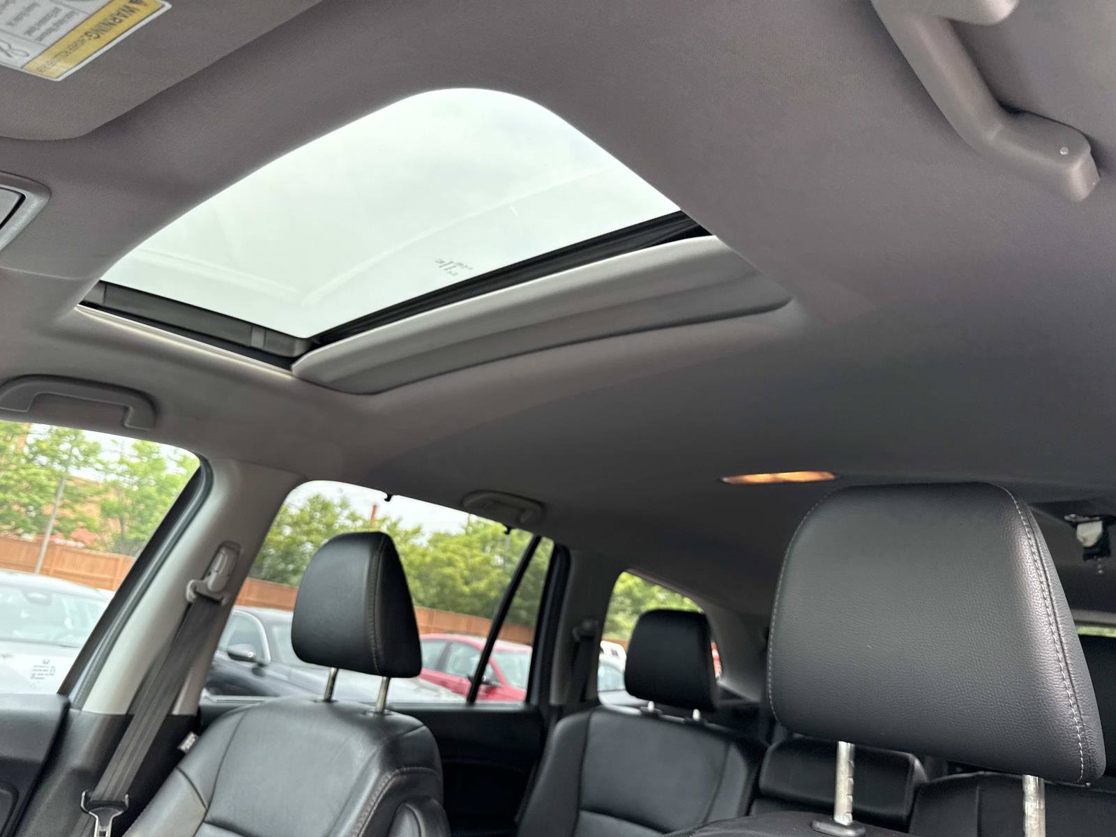 Used 2022 Honda Pilot Special Edition image 3