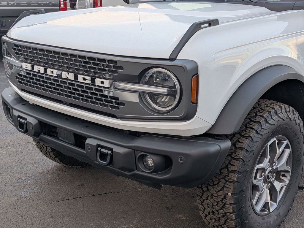 New 2025 Ford Bronco Badlands image 11