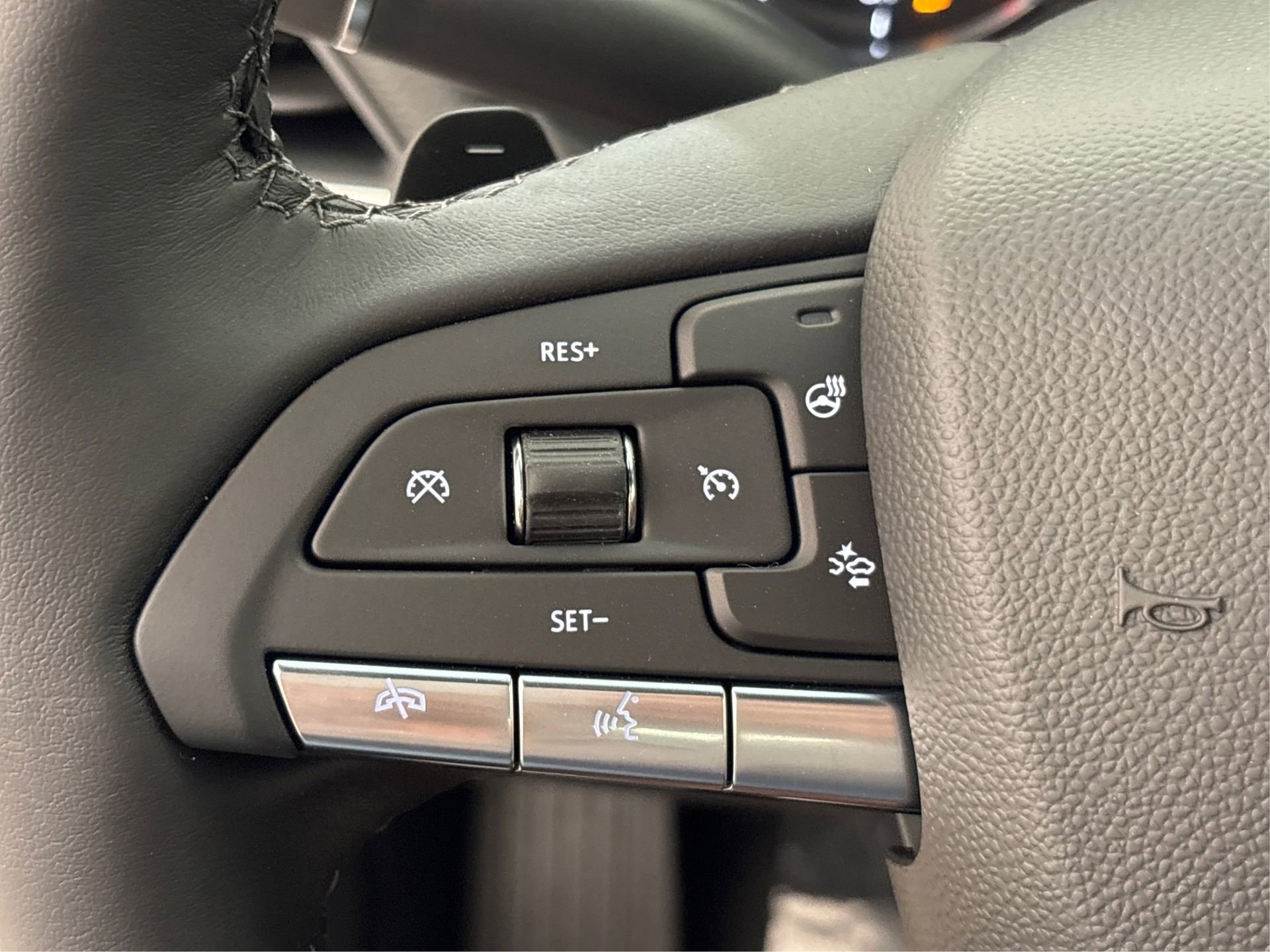 New 2025 Cadillac CT4 Premium Luxury image 28