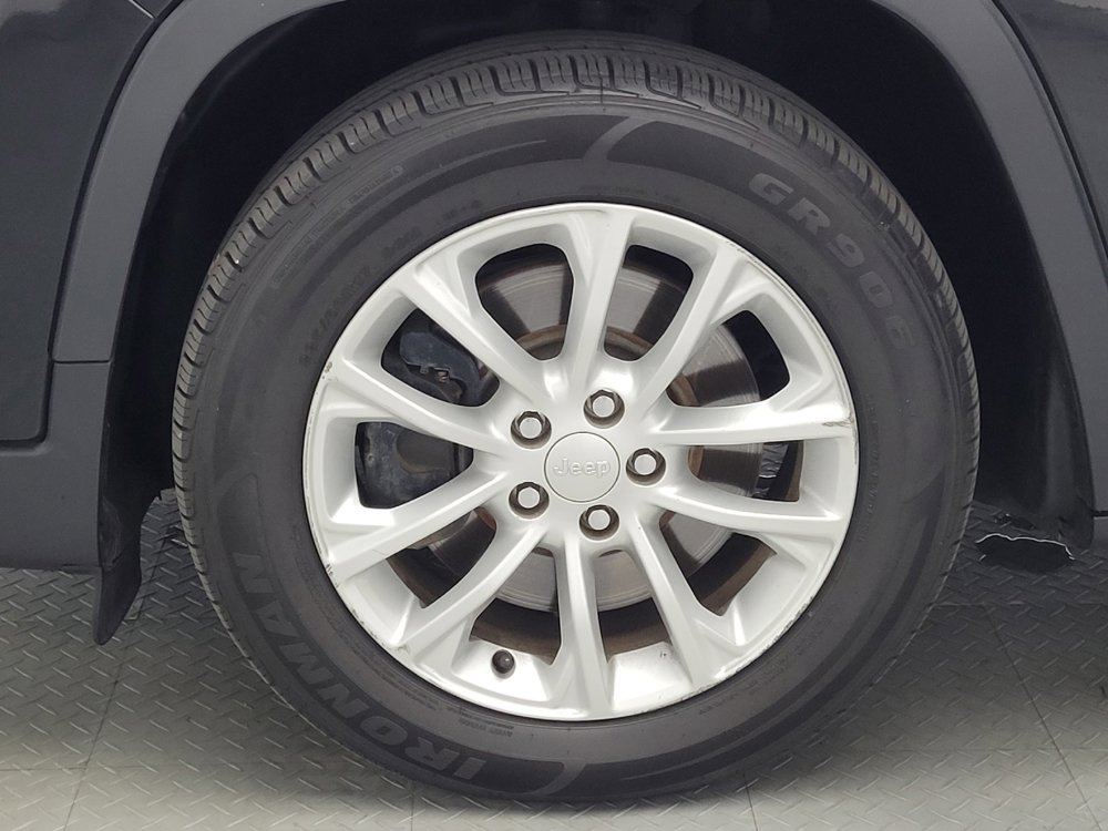 Used 2020 Jeep Cherokee Latitude image 31