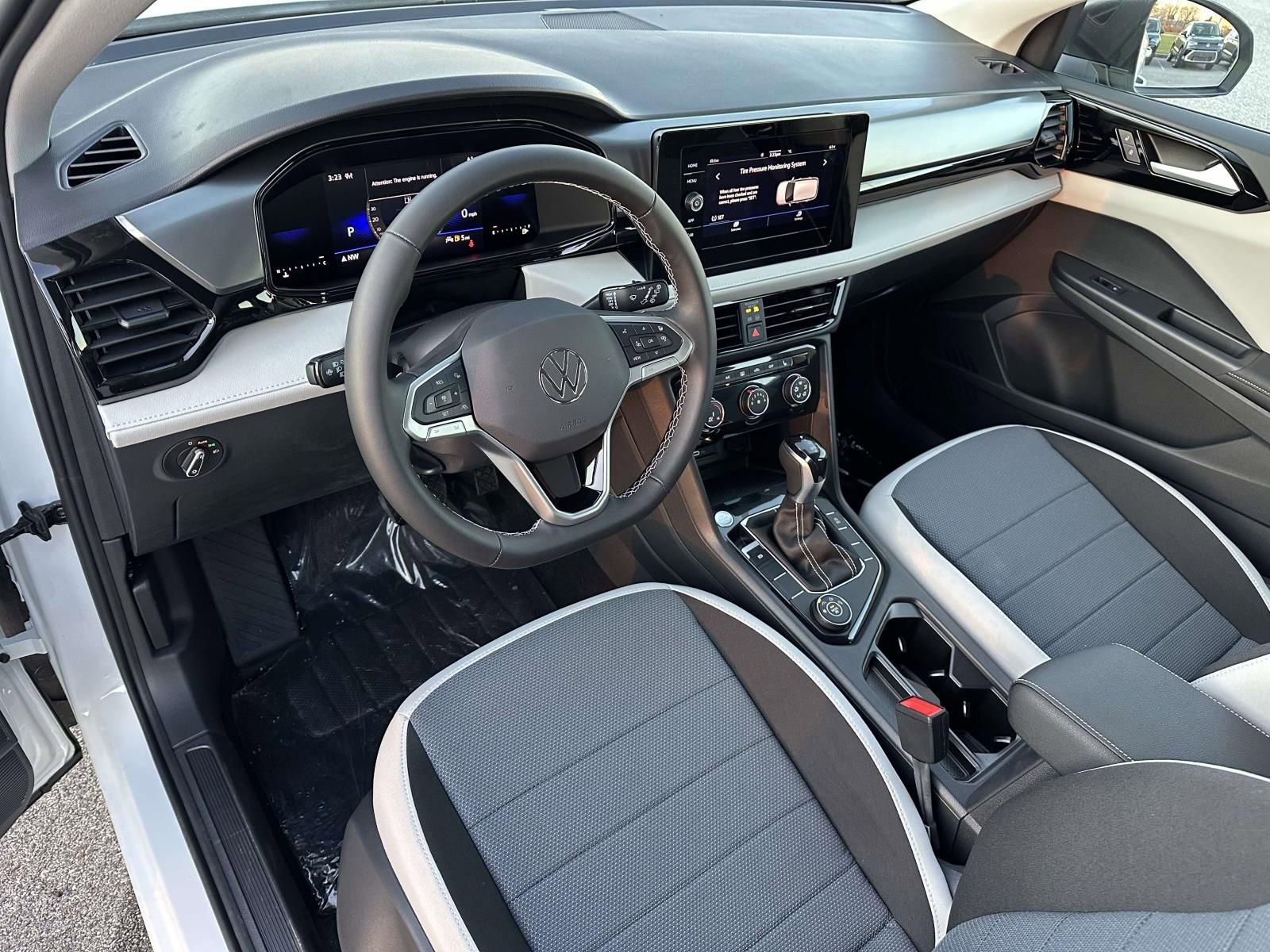 New 2026 Volkswagen Taos S image 10