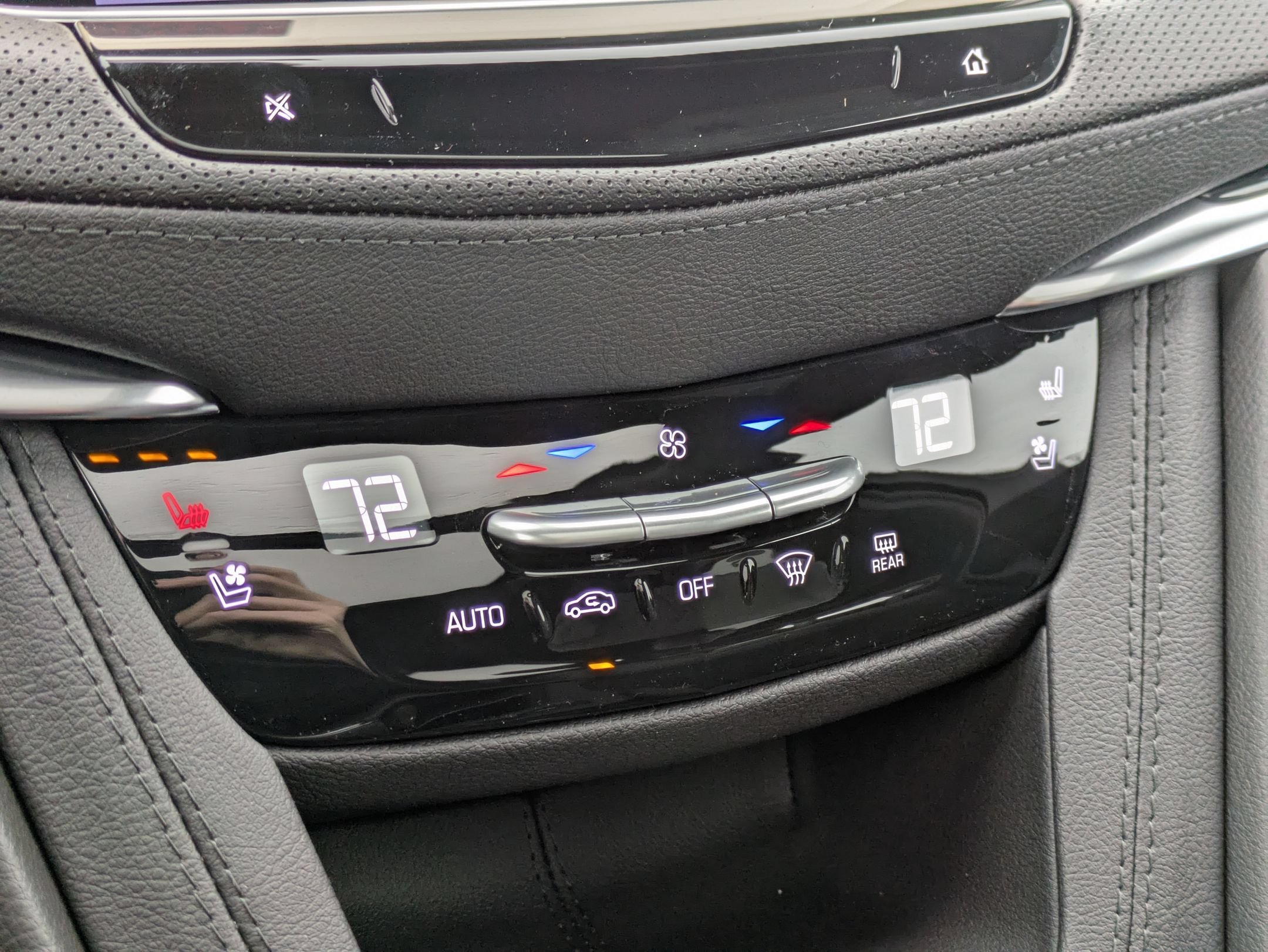 New 2026 Cadillac XT5 Premium Luxury w/ LPO, ONYX Package FWD image 26