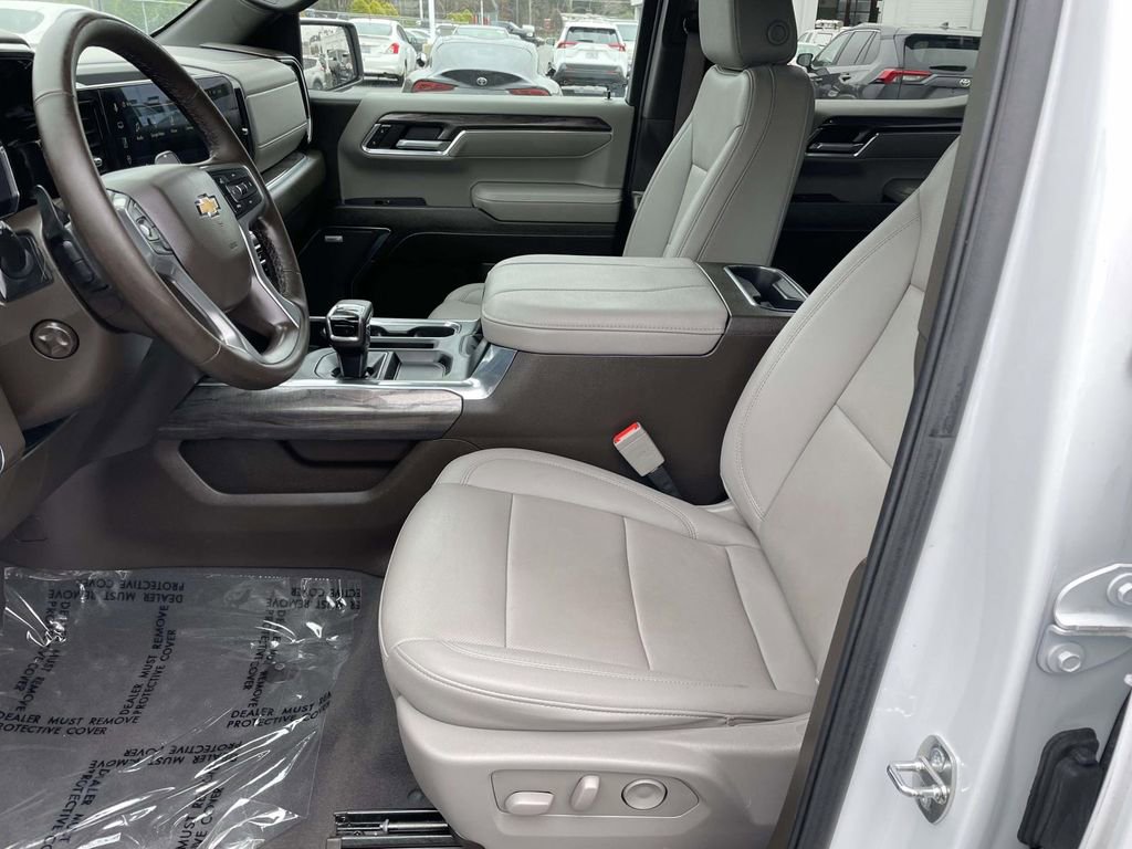 Used 2024 Chevrolet Silverado 1500 LTZ image 29